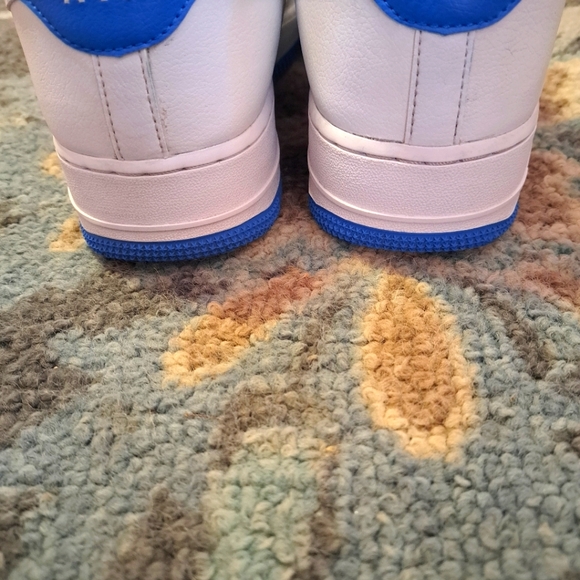 Nike Air Force 1 - Picture 3 of 7